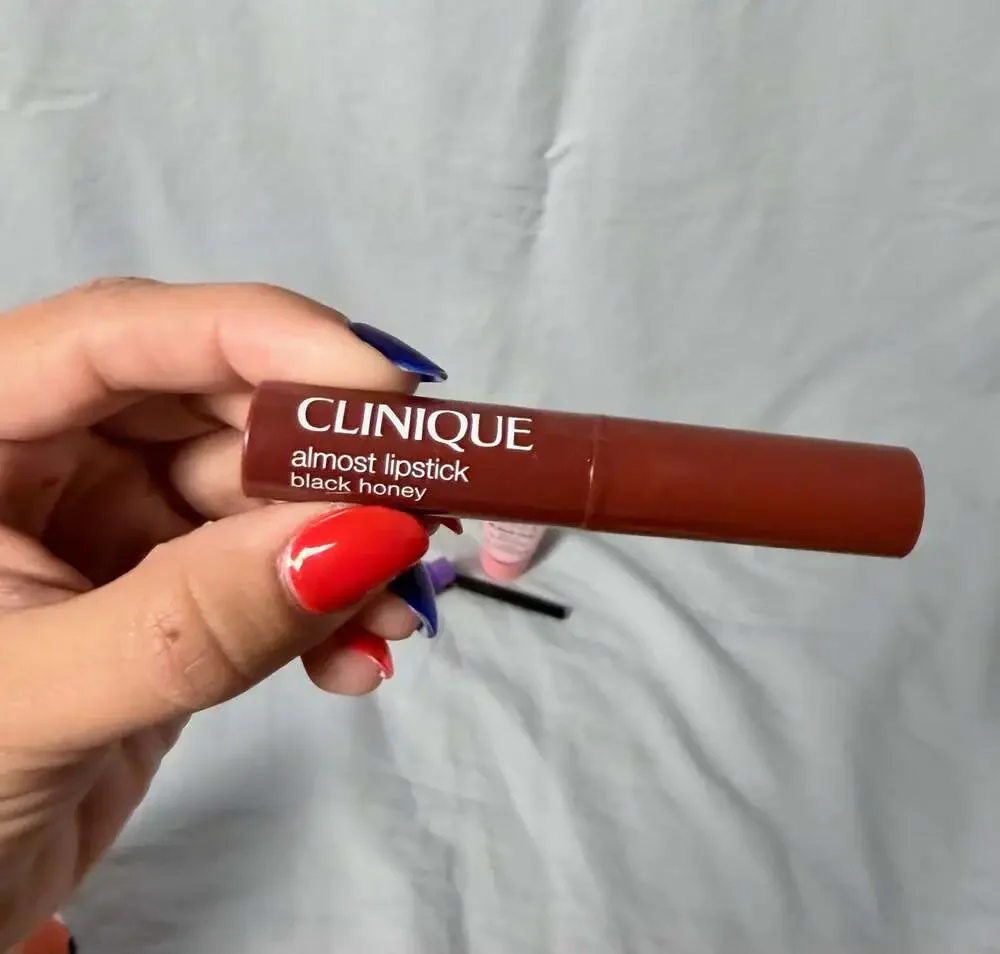 Clinique 6-Piece Skincare and Makeup Gift Set with Floral Cosmetic Bag